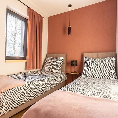 Hotel Zielona Zaba Derc Esterno foto